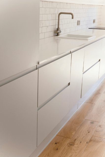 نگاهی متفاوت بر دنیای کابینت های هایگلاس و پلی گلاس